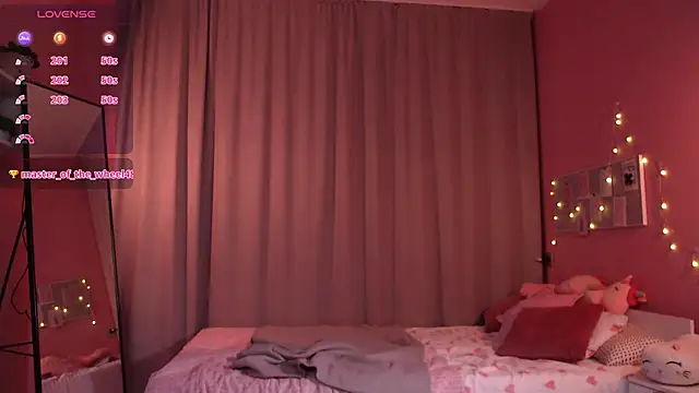 دردشة Adria_Arjona الجنسية المباشرة