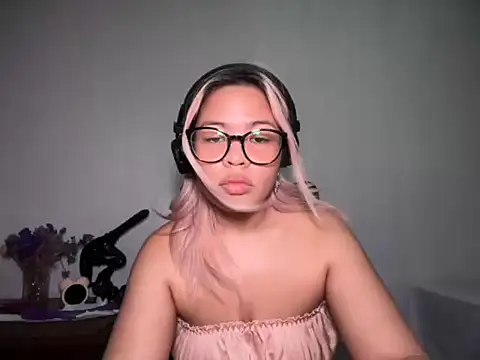 Tina_Slick élő XXX-chatje