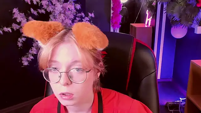 FoxxyyPolly's Live XXX Chat
