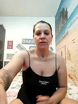 Chat XXX en directo de SugarDiamonds