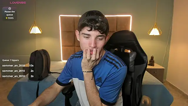 AlejooTwink Obrolan Langsung XXX