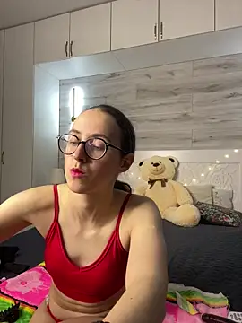 MartiniiSelenna's Live XXX Chat
