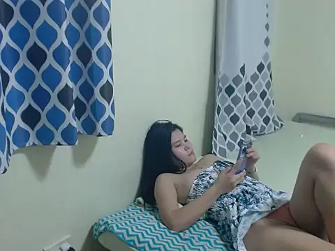 Creamy_Krissy Pertunjukan Webcam