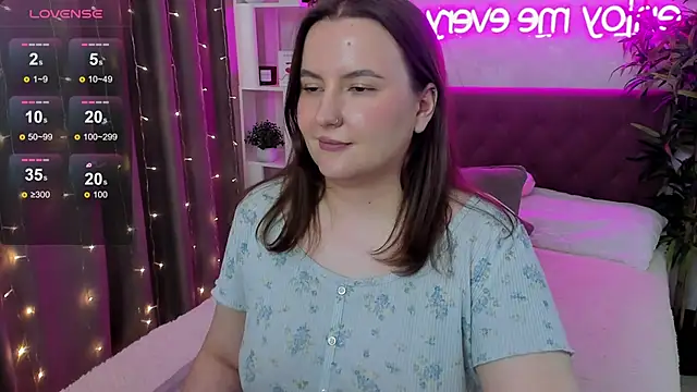 FeralPeach's Live XXX Chat