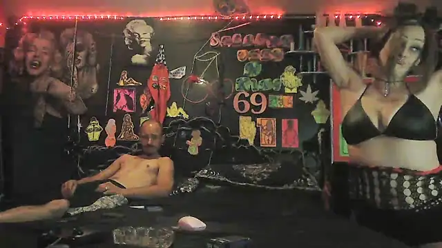 Pokazy przed kamerką – Splash_Queen420