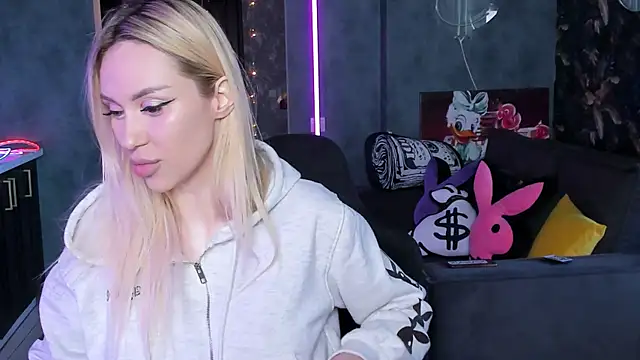 Blckmirrorr Chat XXX in diretta