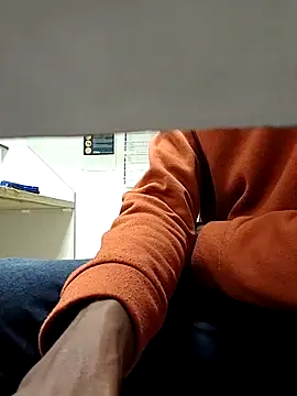 RETURNOFTPNUTS Show Webcam