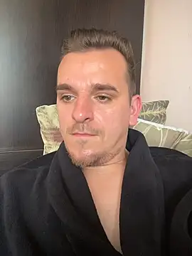 Show de Huge_cock22cm na webcam