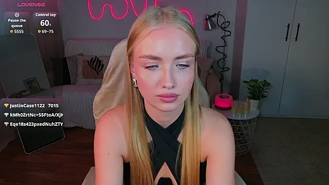 Chat XXX en directo de TessaGrays