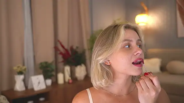 Chat +18 de Lunea_Evienne_ ao vivo