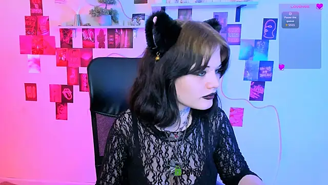 nikki_kiss_ élő XXX-chatje
