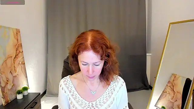 Chat +18 de LeticiaRomano ao vivo