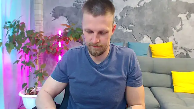 Pokazy przed kamerką – VikingChrisss