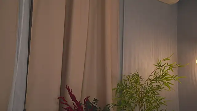 Lunea_Evienne_ Chat XXX live