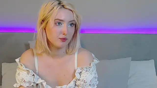 Chat +18 de MarianeSun ao vivo