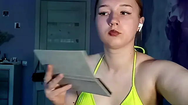 RaeannRoewe webcam show