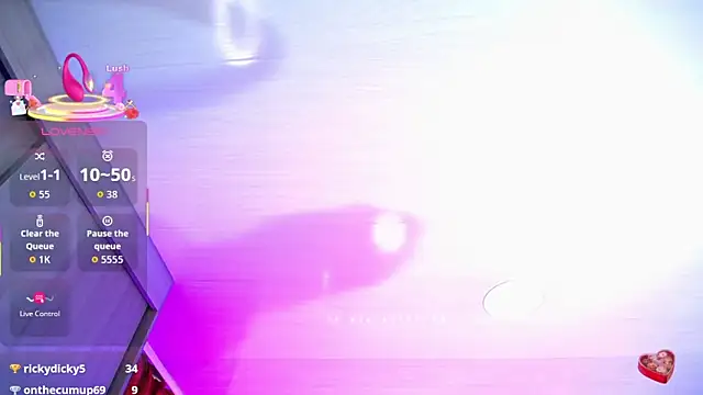 VivienneNoir live XXX chat