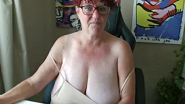 Živý XXX chat GrandJo69