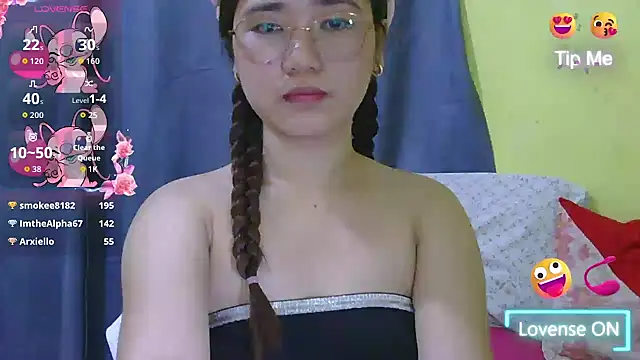 HornyAsian4uxx Pertunjukan Webcam