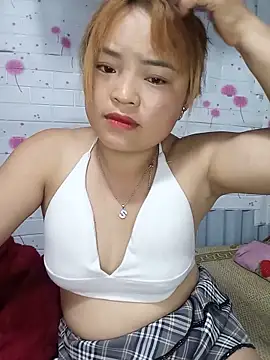 Daisy_Nguyen Show Webcam