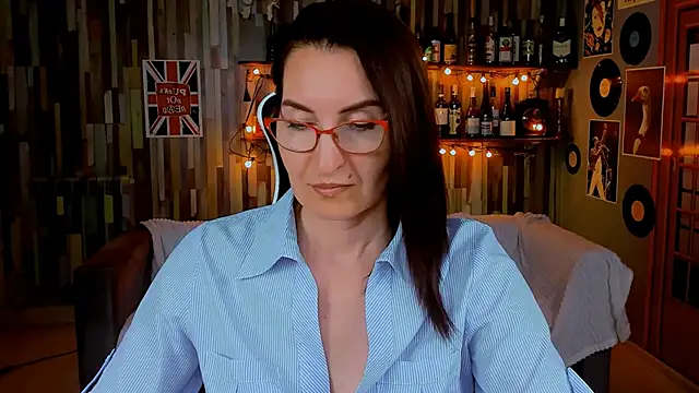 UnaTerran Live XXX chat