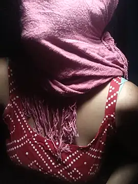 diya_18_hot: διαδικτυακό σόου στην κάμερα