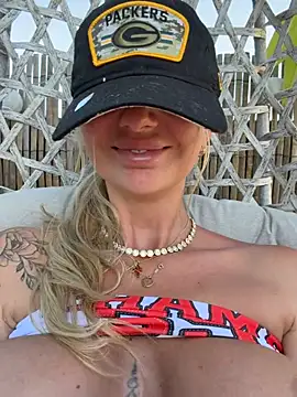 JezzyHill's Live XXX Chat