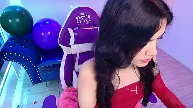 Maddie_T18 Chat XXX in diretta