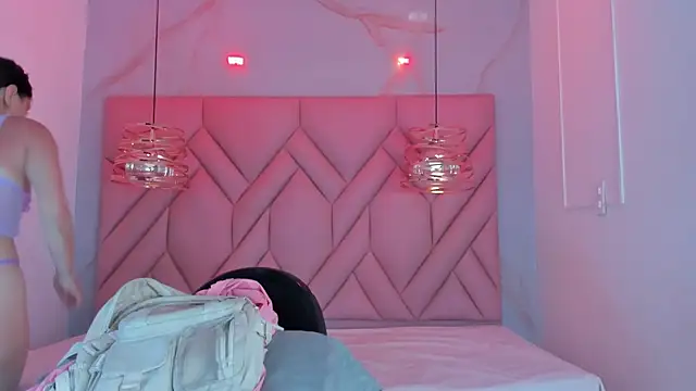 AngelaaCute_ Chat XXX in diretta