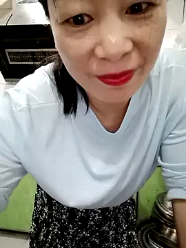 mimi2052 élő XXX-chatje