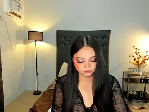 Kendralicious 在線直播表演