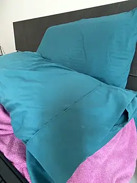 Eris_ Webcam show