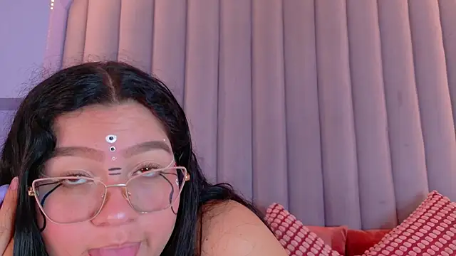 XXX chat uživo modela AmatistaSky__