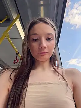 hiding-mila Live XXX-Chat