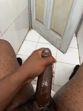 Black-mamba-madingo Show in webcam