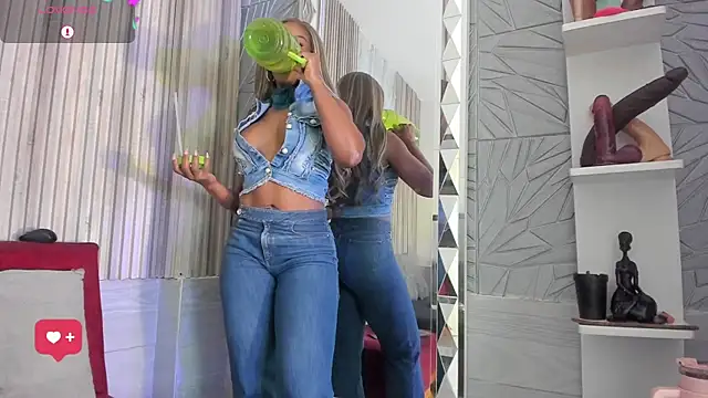 BriannaChelsea live XXX chat