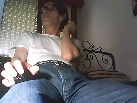 Moro_ra Webcam show