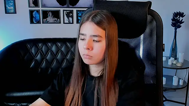 SayaHeartnet Chat XXX in diretta