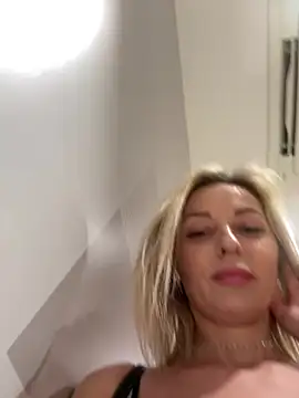Živý XXX chat VikaBunny1