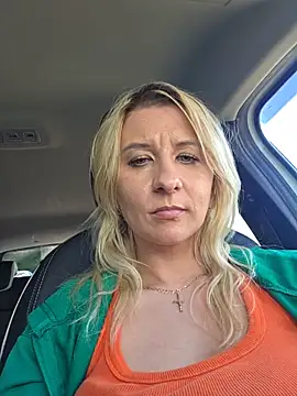 Chat XXX en directo de KaylinJan