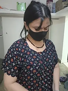 HeartlessGirl Pertunjukan Webcam