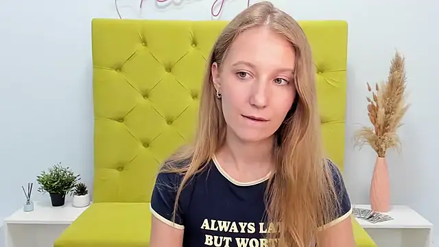 LolaWilsonsn Live XXX chat