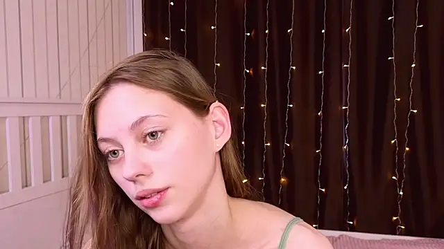 HarriettKitty Adlı Modelin Canlı XXX Sohbeti