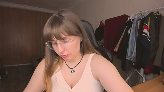 Czat XXX na żywo – just_fucked777