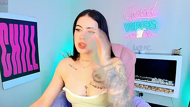 Онлайн чат XXX Alice_Vixen