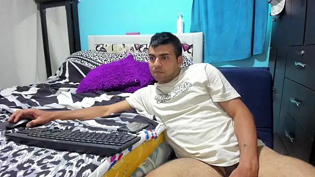 LazyandSniffer28 webcam show