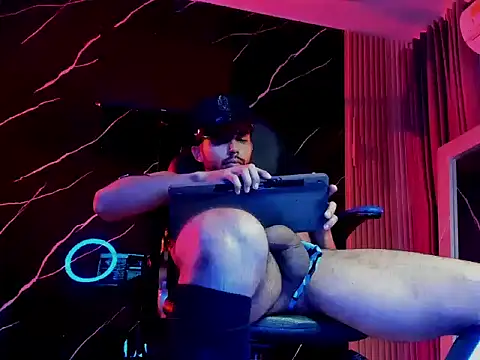 TitoBell's Live XXX Chat