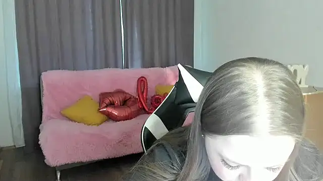 GirlPlayer Adlı Modelin Canlı XXX Sohbeti