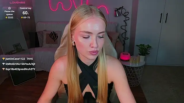 Chat XXX en directo de TessaGrays