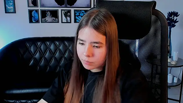 Chat XXX en directo de SayaHeartnet
